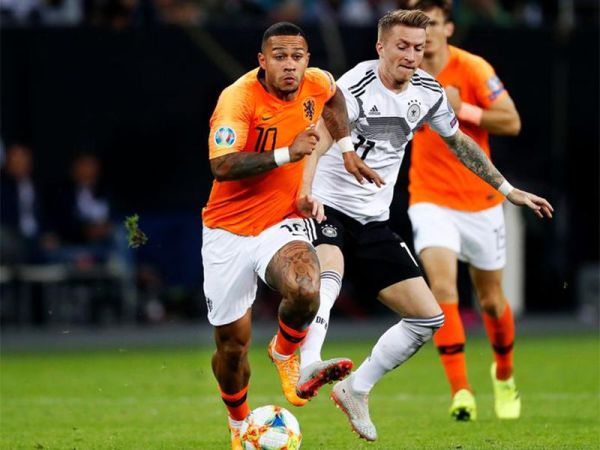 Join the Soccer Excitement: Watch Oranje vs Germany Live at Café the Plaza